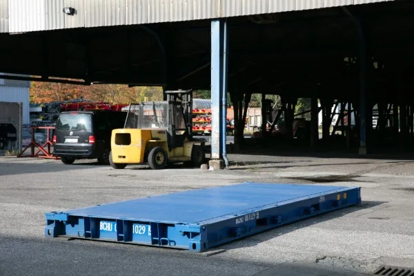 spezialcontainer_plattform_container_20_fuß_neuwertig_1